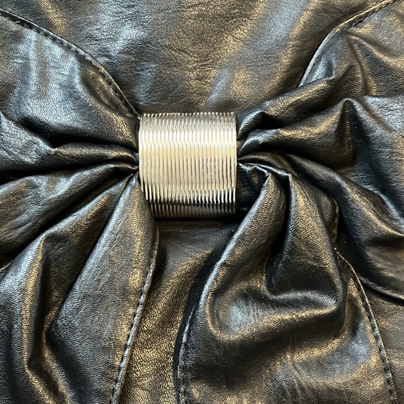 Beautiful black bow feature shoulder bag/purse - Picture 2 of 12